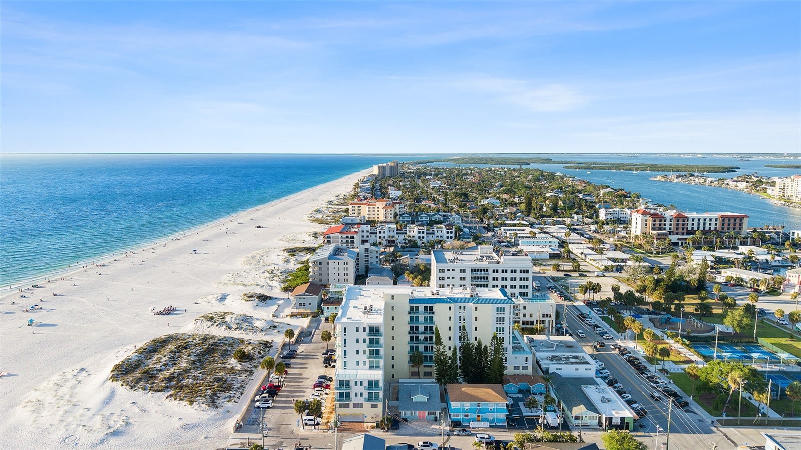 PURA VIDA RESIDENCES CONDO - Residential