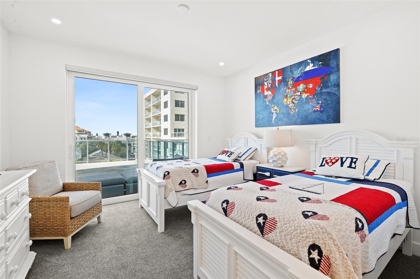 PURA VIDA RESIDENCES CONDO - Residential