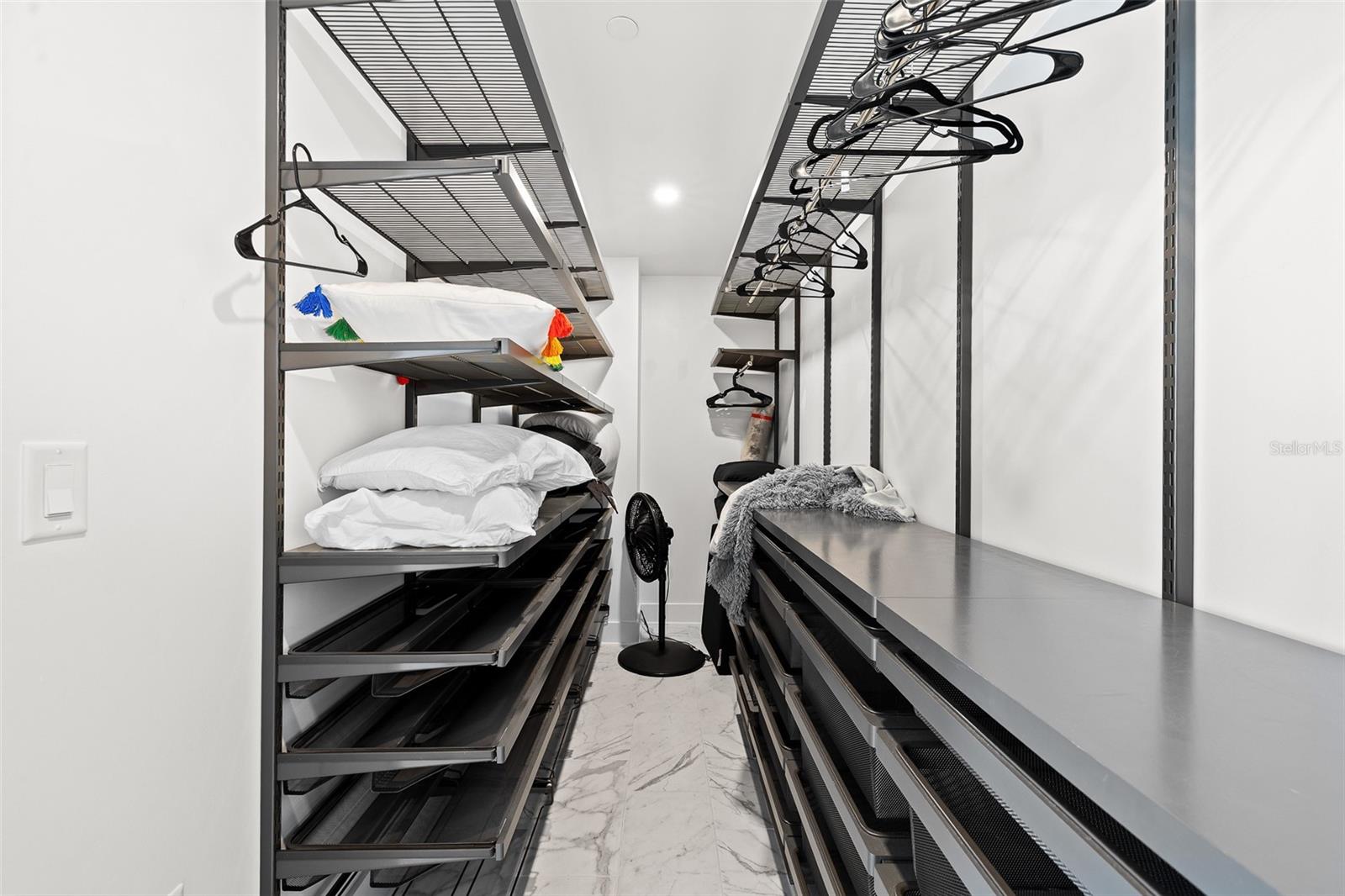 PURA VIDA RESIDENCES CONDO - Residential