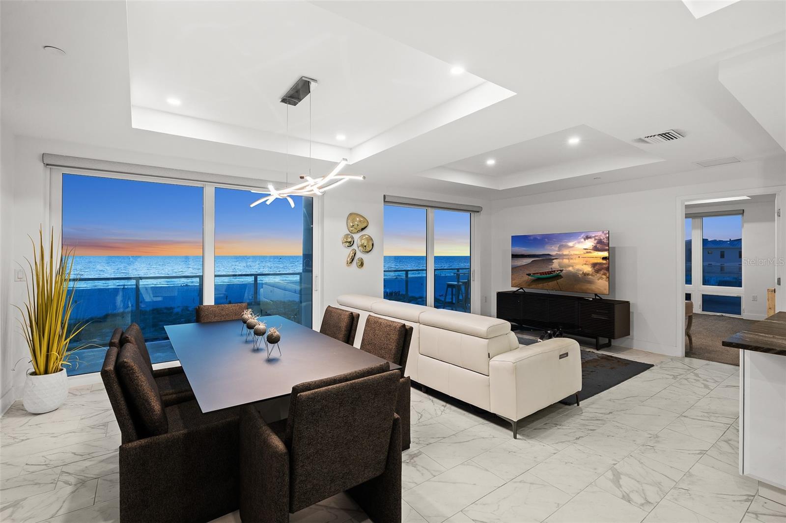 PURA VIDA RESIDENCES CONDO - Residential