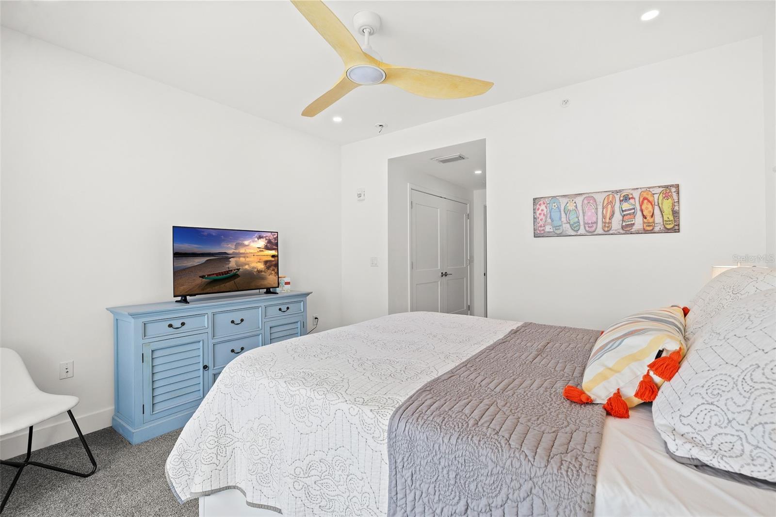 PURA VIDA RESIDENCES CONDO - Residential