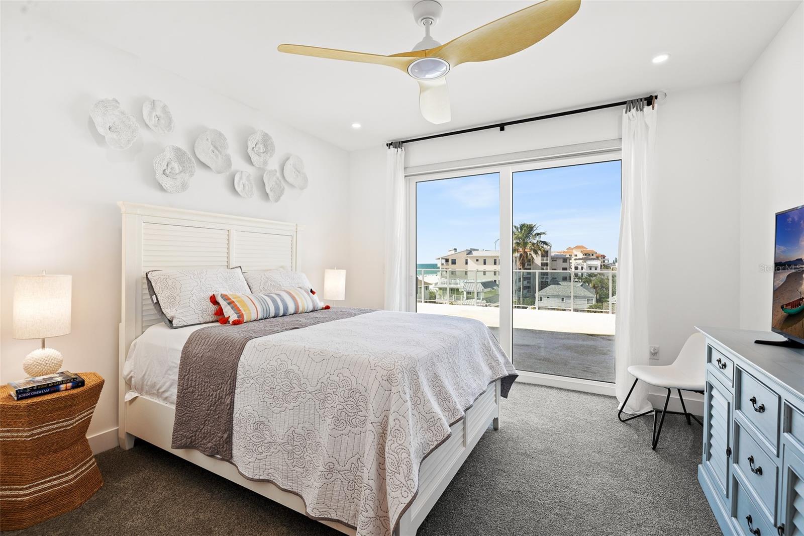 PURA VIDA RESIDENCES CONDO - Residential