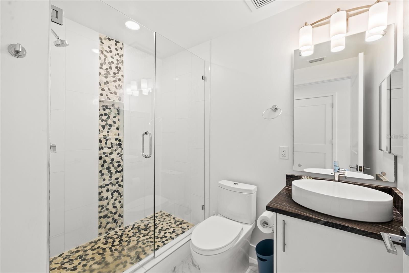 PURA VIDA RESIDENCES CONDO - Residential