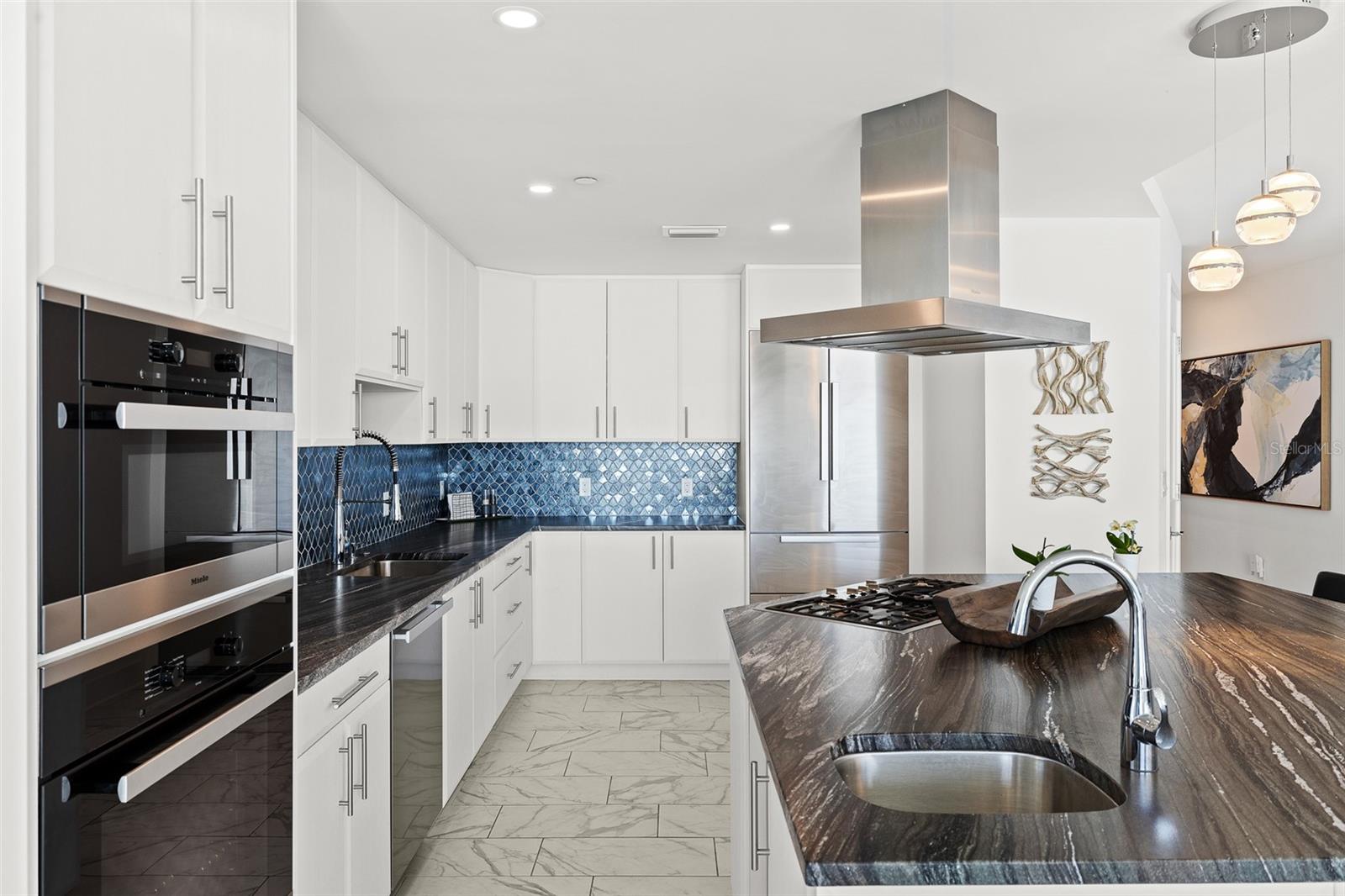 PURA VIDA RESIDENCES CONDO - Residential