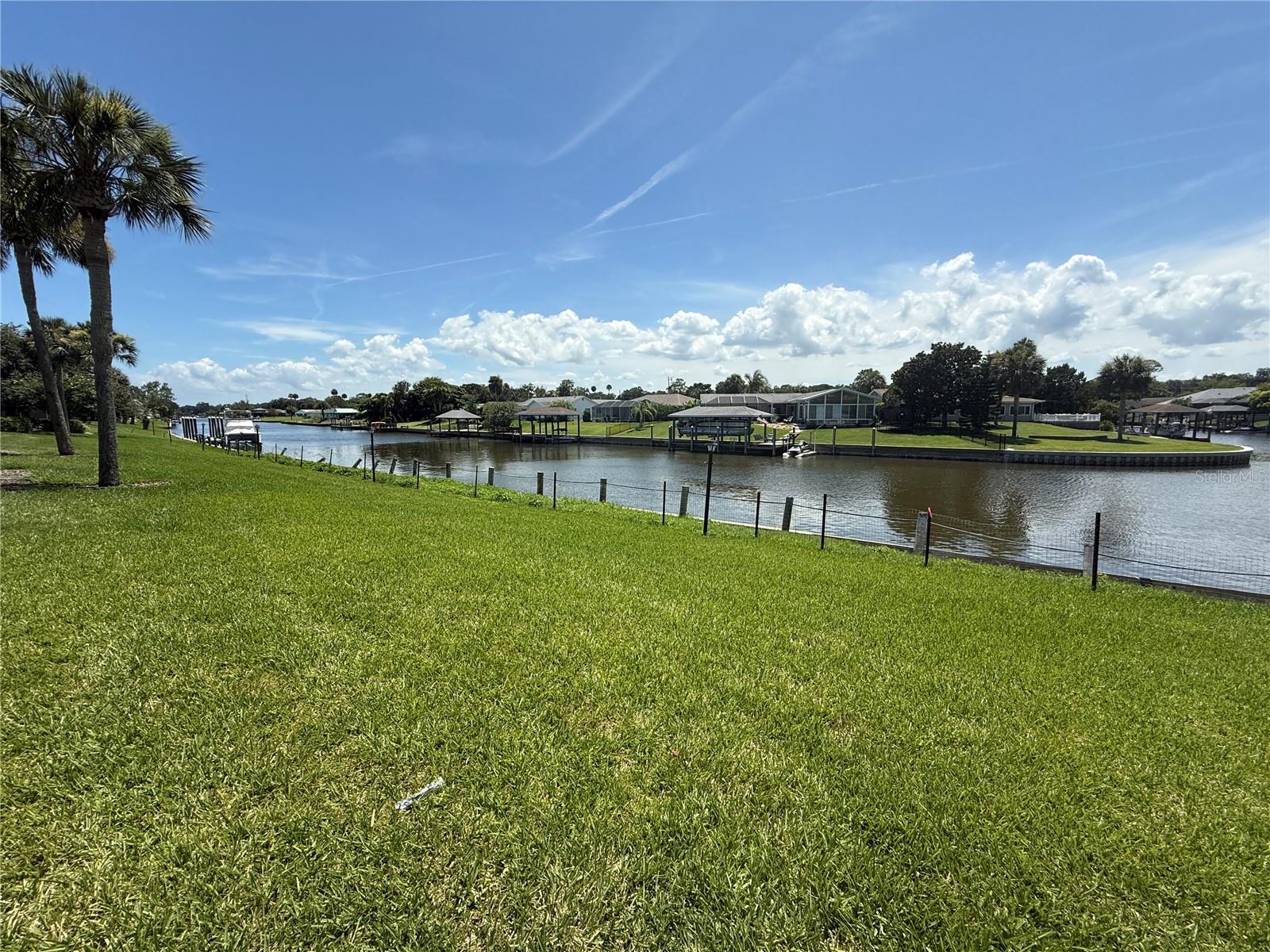 THE PALM CLUB - Residential