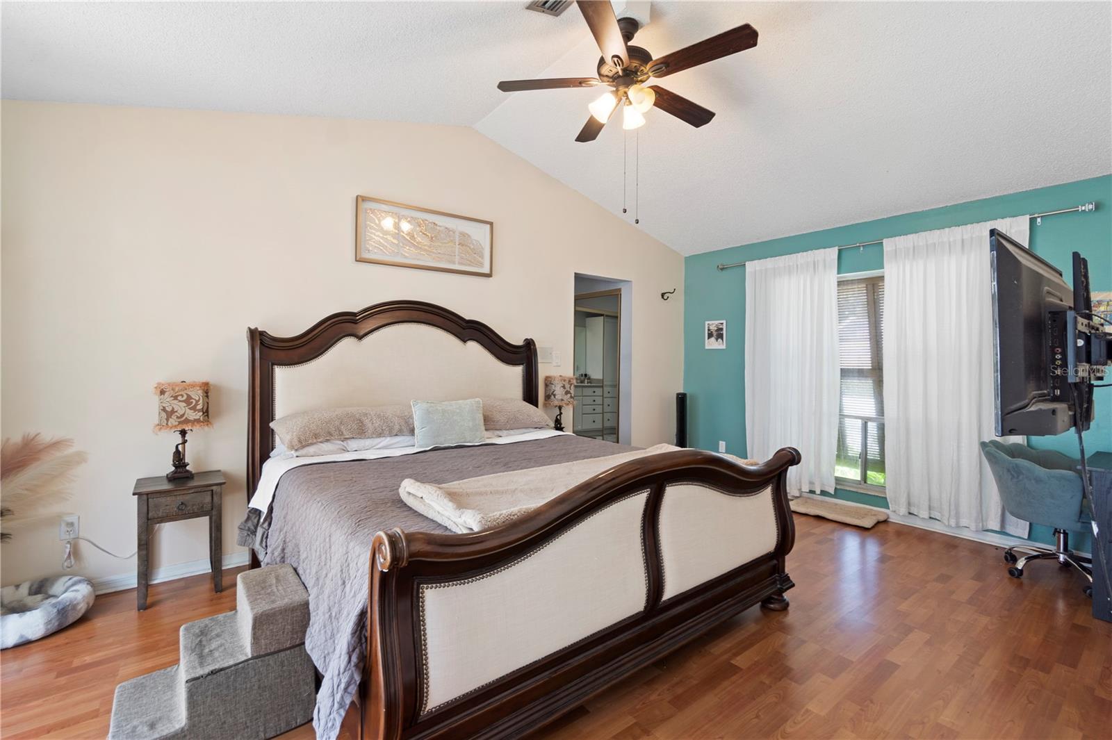 ISLAND CLUB AT ROSEMONT CONDO - Residential