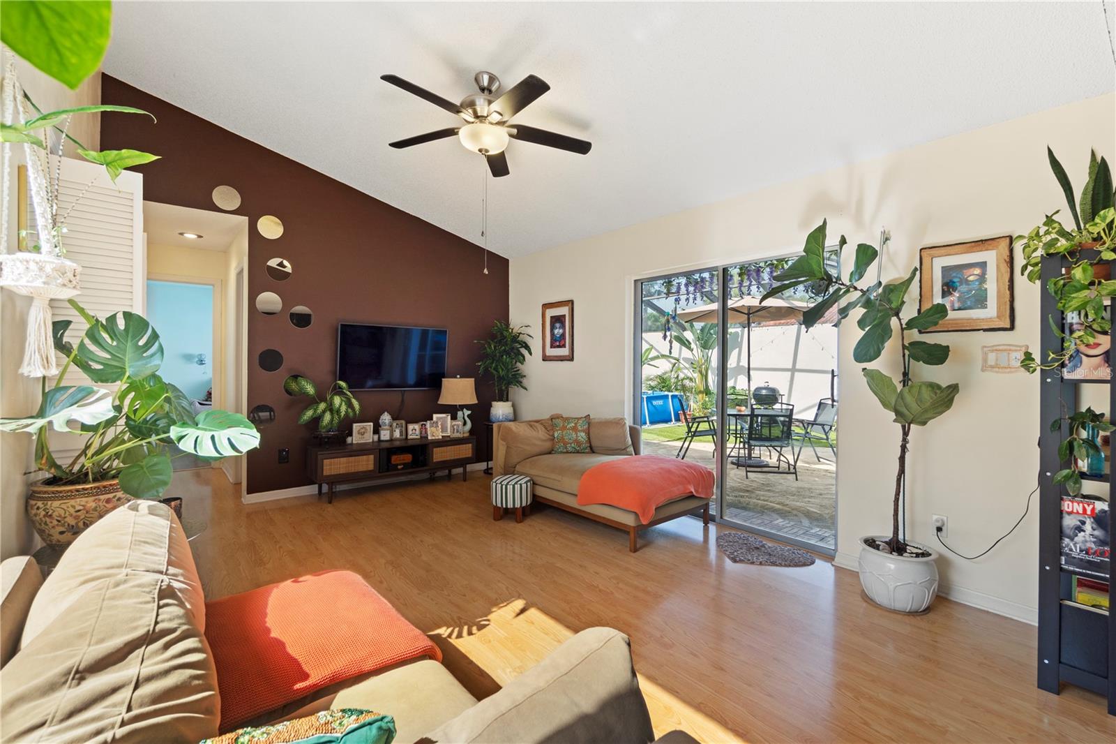 ISLAND CLUB AT ROSEMONT CONDO - Residential