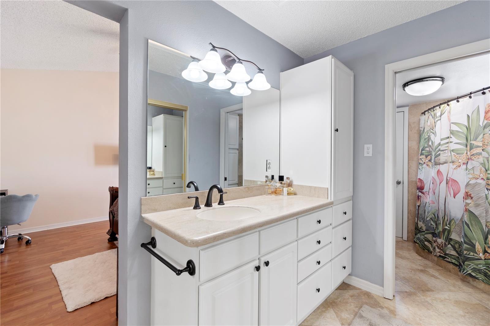 ISLAND CLUB AT ROSEMONT CONDO - Residential