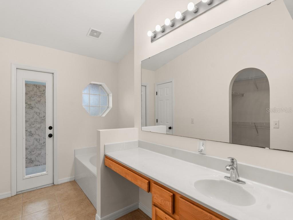 MAJESTIC OAKS SUB - Residential