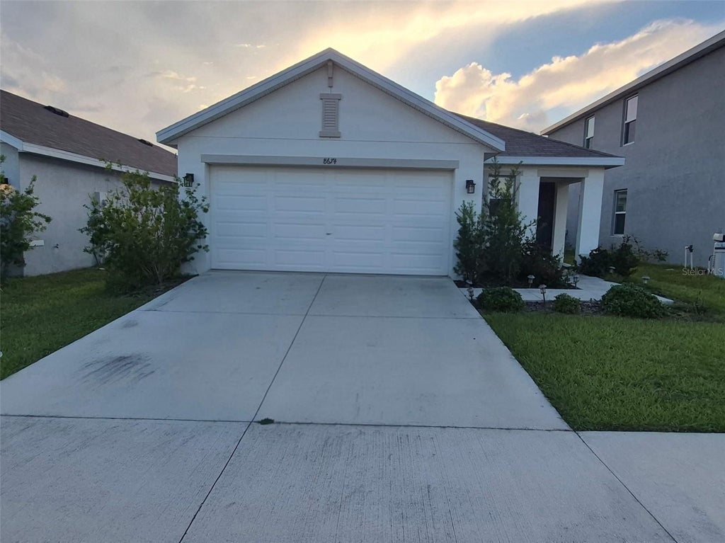 Photo of 8674 SW 46th Avenue, Ocala, FL 34476 (MLS # OM732728)