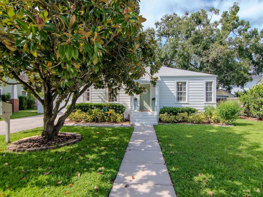 Photo of 4311 W Granada Street, Tampa, FL 33629 (MLS # TB8423040)