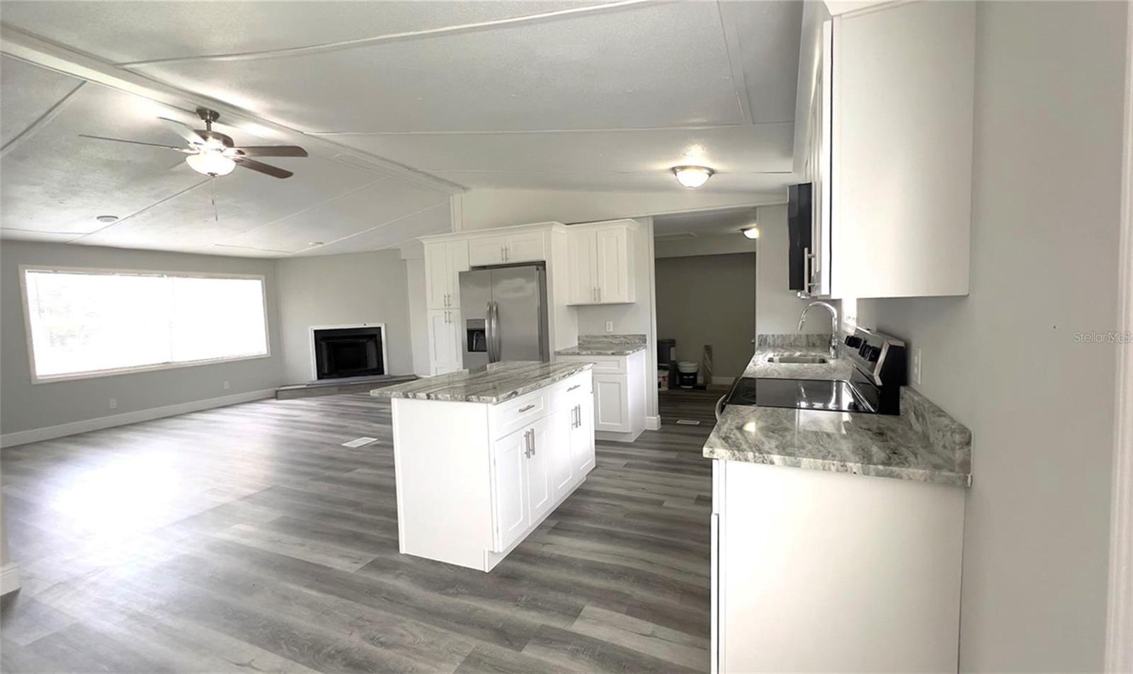 MONEYTREE RANCHETTES SUB - Residential Lease