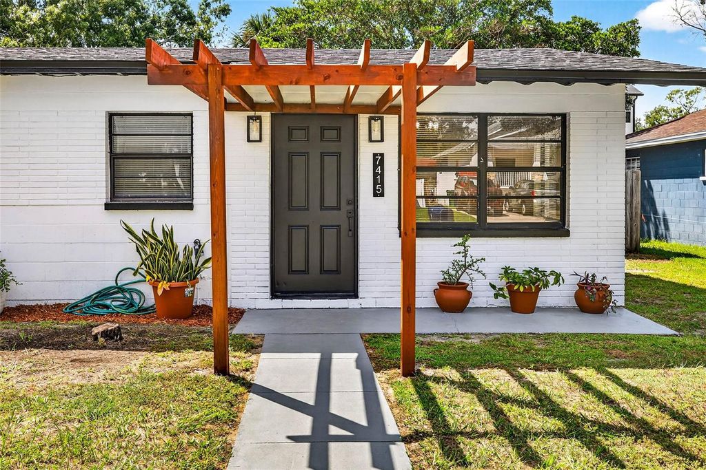 Photo of 7415 S Obrien Street, Tampa, FL 33616 (MLS # TB8428263)