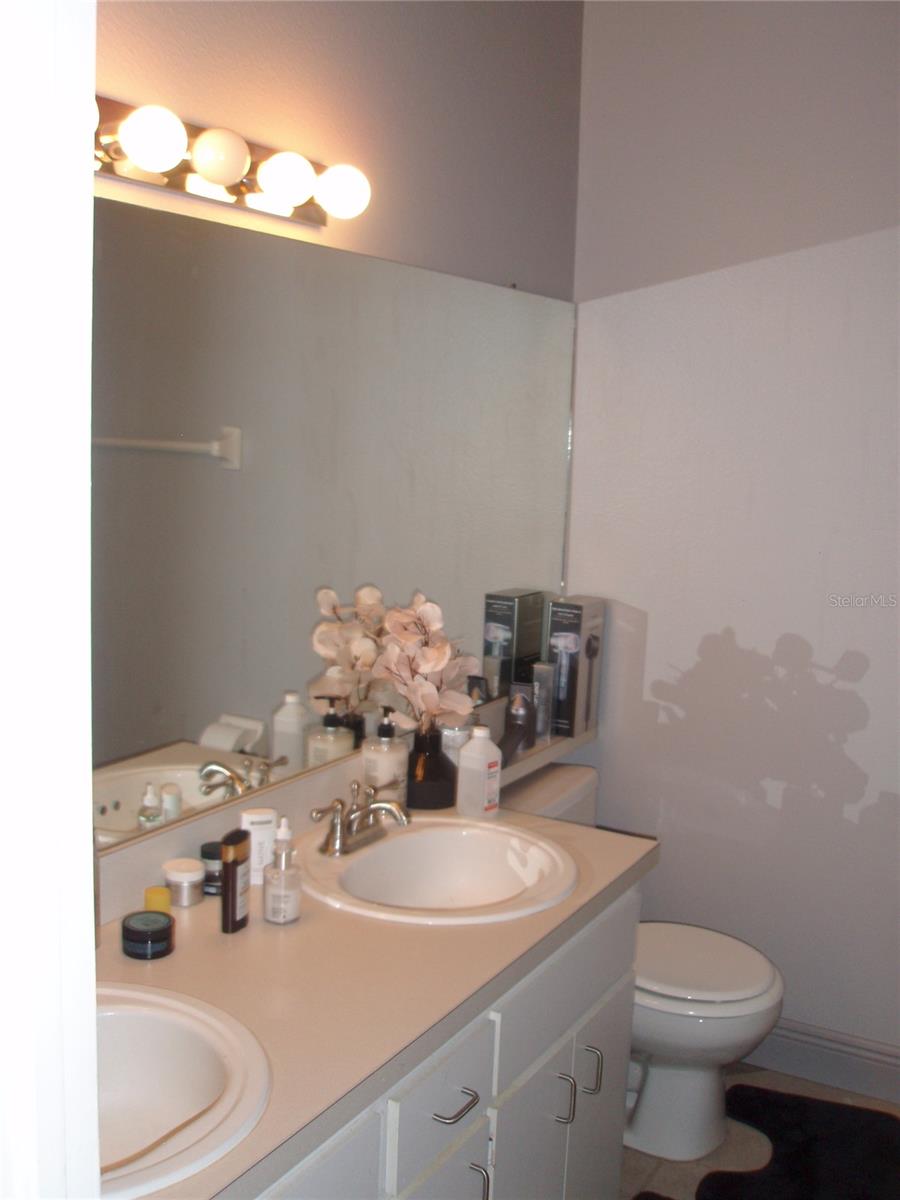 BAYSIDE KEY PH II - Residential Lease