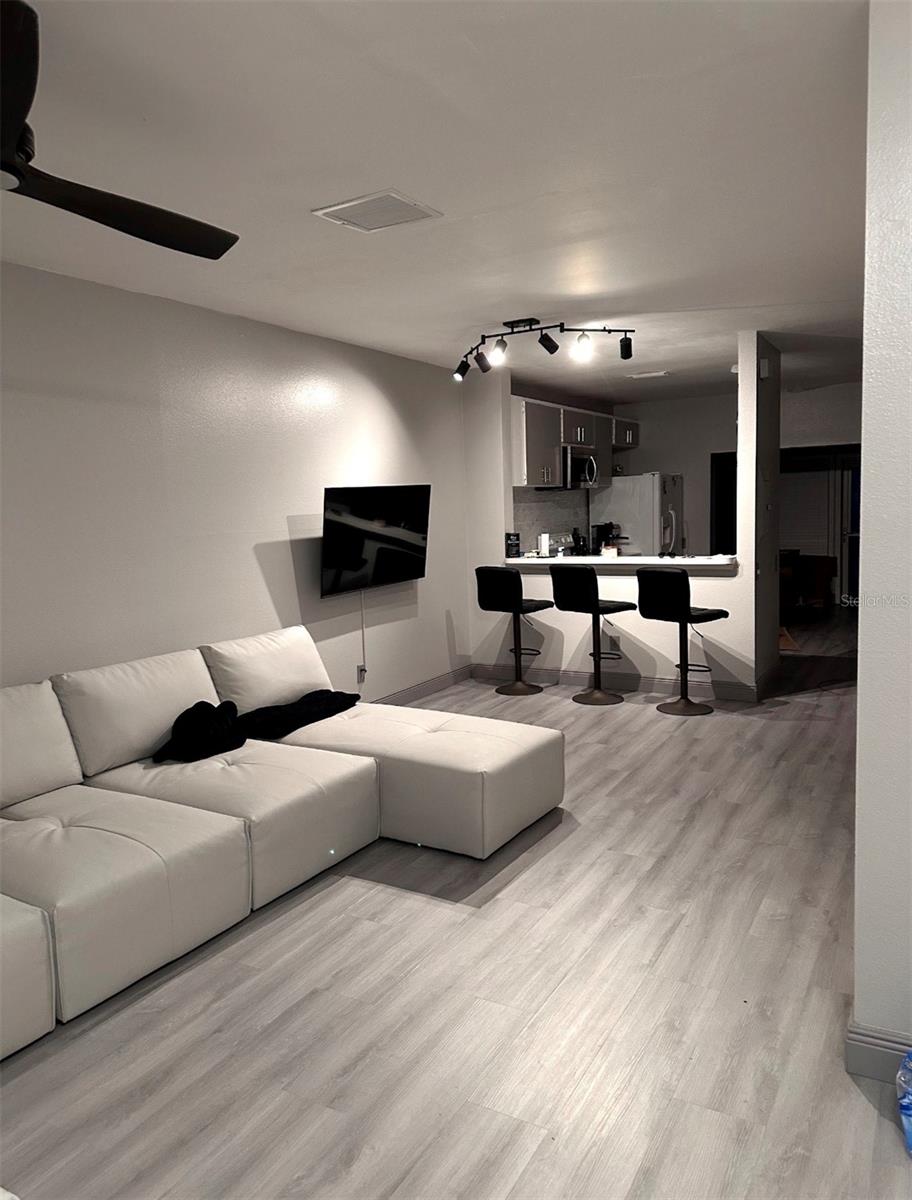 BAYSIDE KEY PH II - Residential Lease