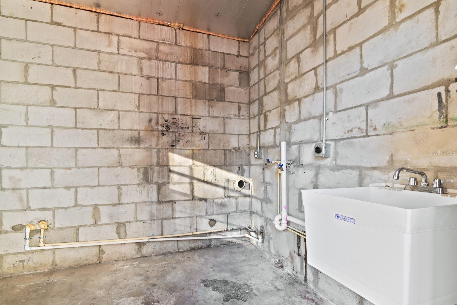 ROBLES SUB OF S 160 FT OF W 14 - Residential