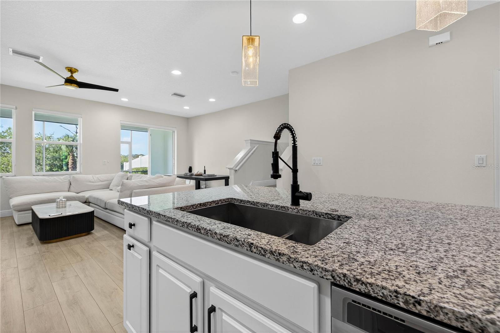 JACKSON SQUARE TWNHMS - Residential