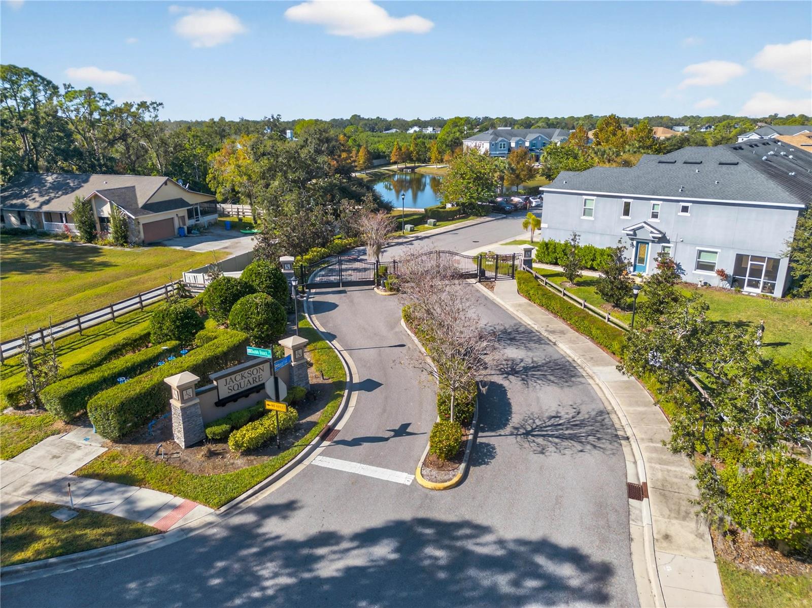 JACKSON SQUARE TWNHMS - Residential