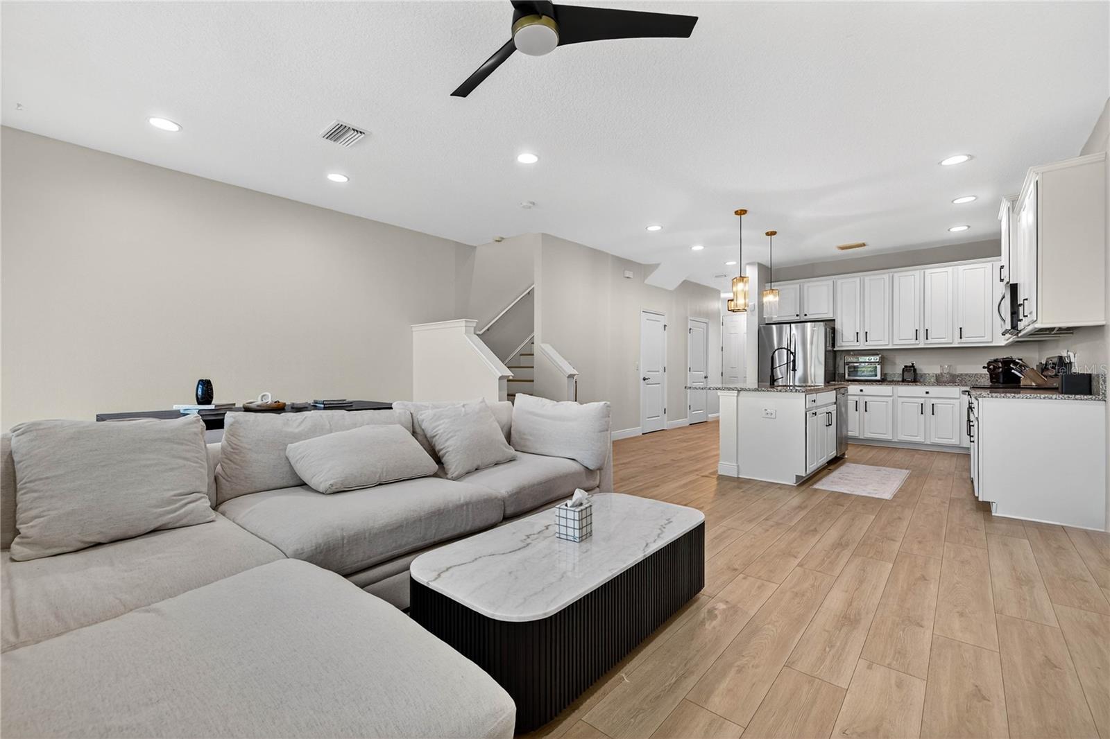 JACKSON SQUARE TWNHMS - Residential