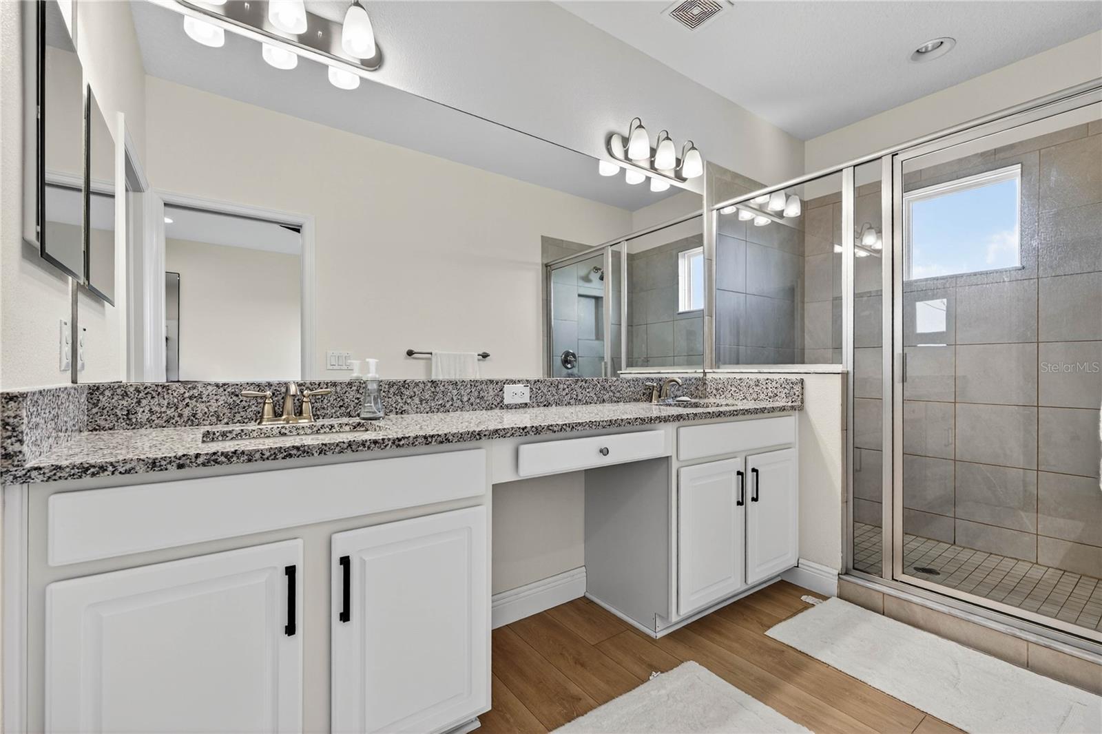 JACKSON SQUARE TWNHMS - Residential