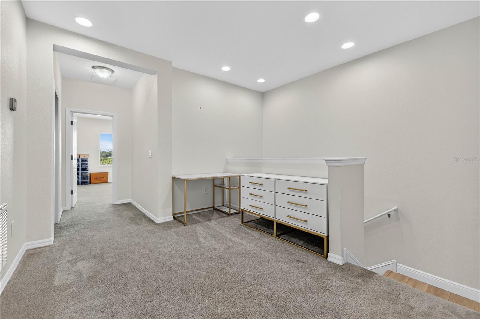 JACKSON SQUARE TWNHMS - Residential
