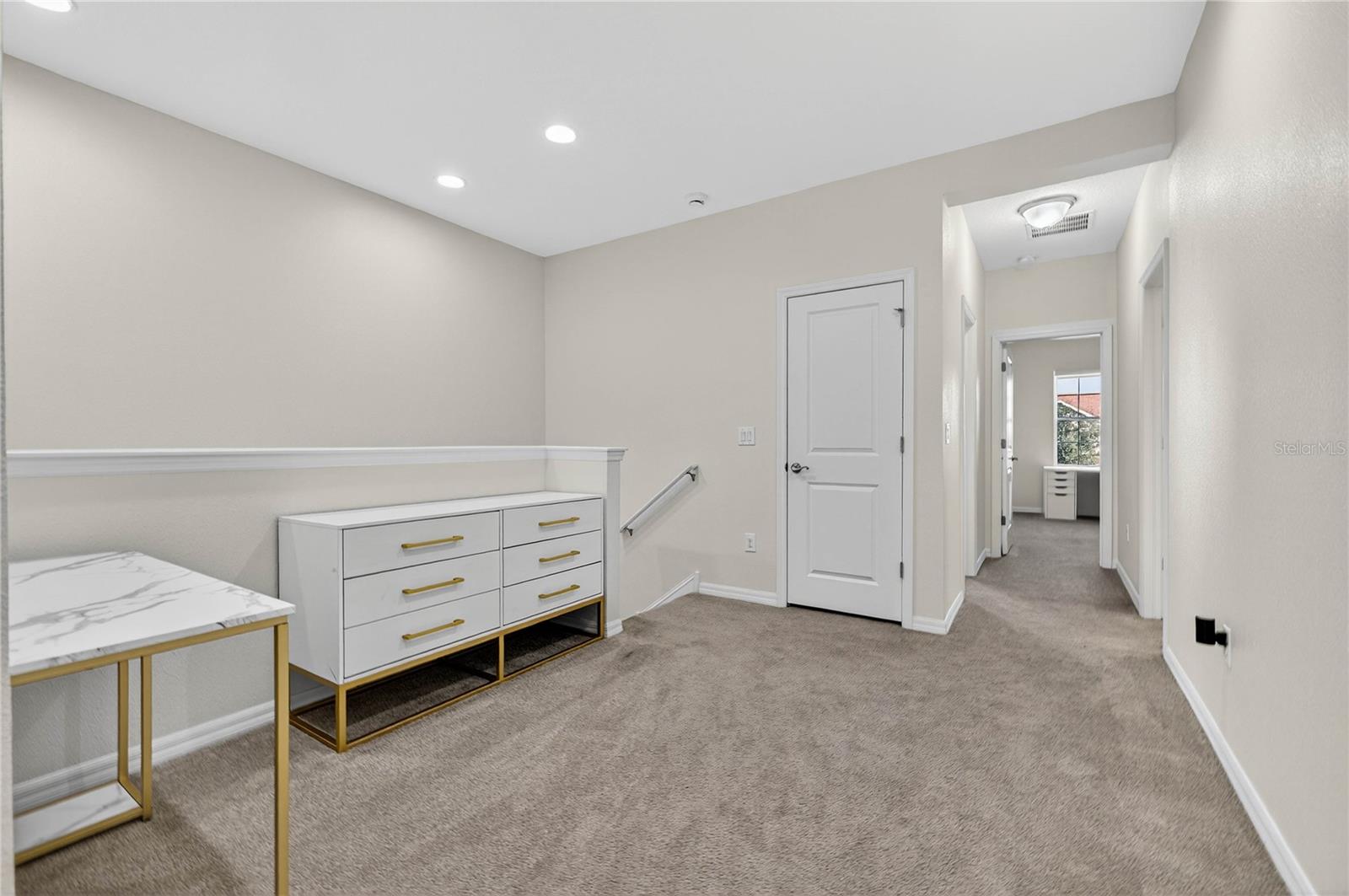 JACKSON SQUARE TWNHMS - Residential