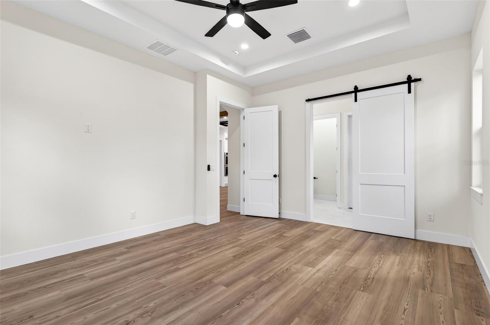 MILLS ESTATE - Residential