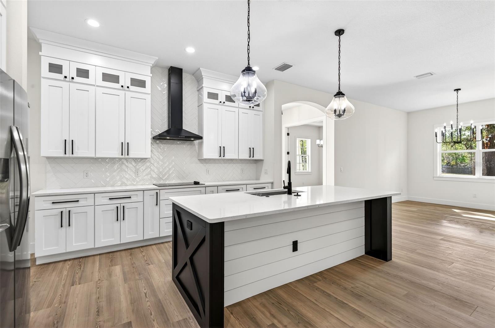 MILLS ESTATE - Residential