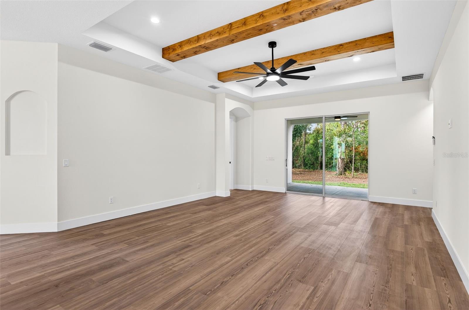 MILLS ESTATE - Residential