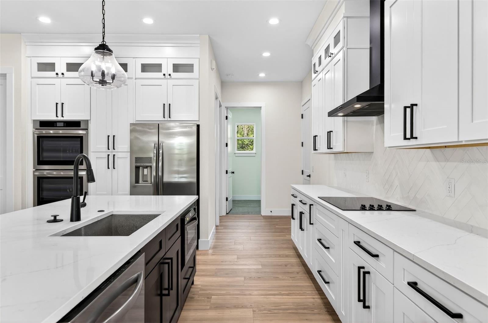 MILLS ESTATE - Residential