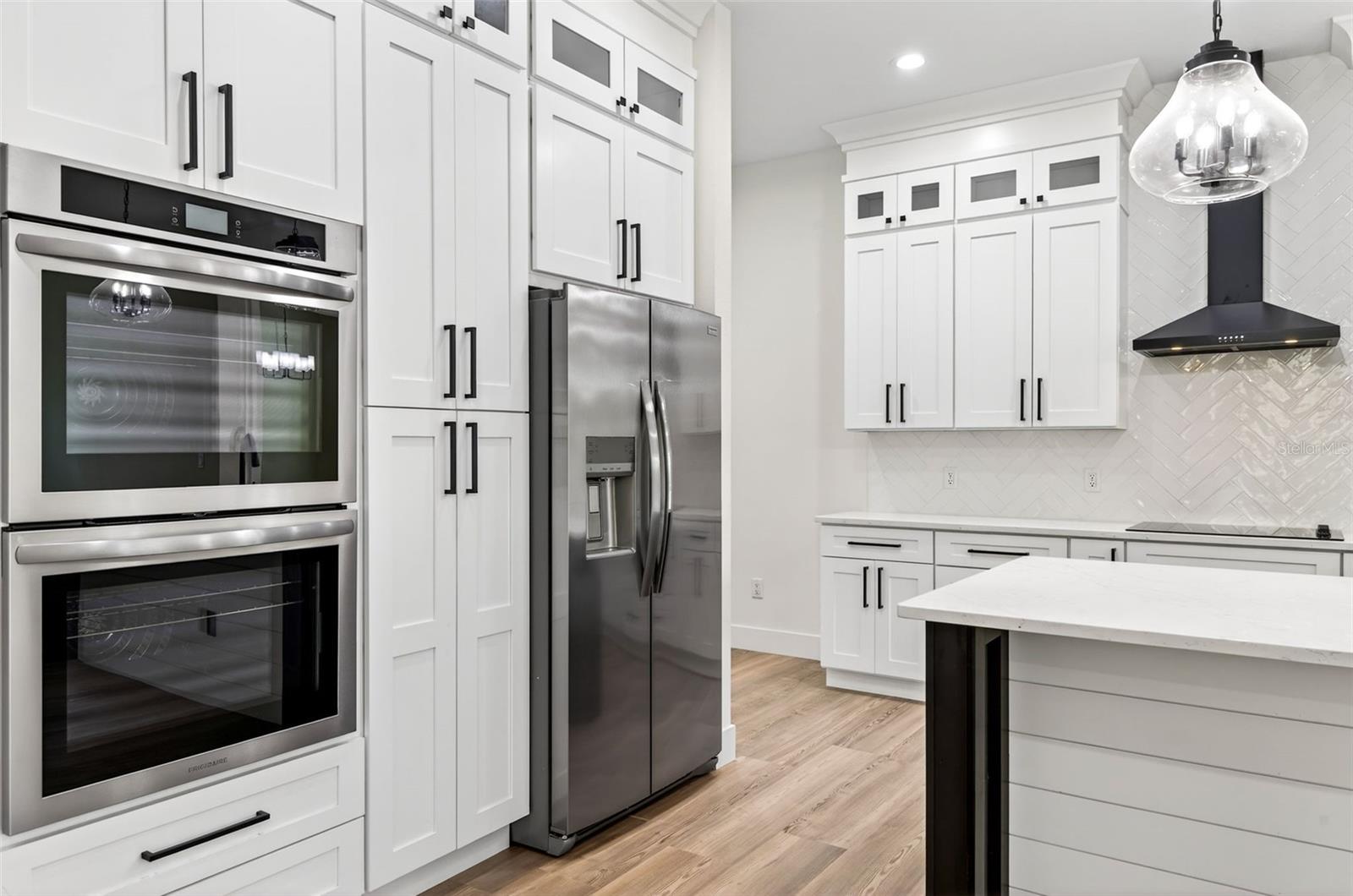 MILLS ESTATE - Residential