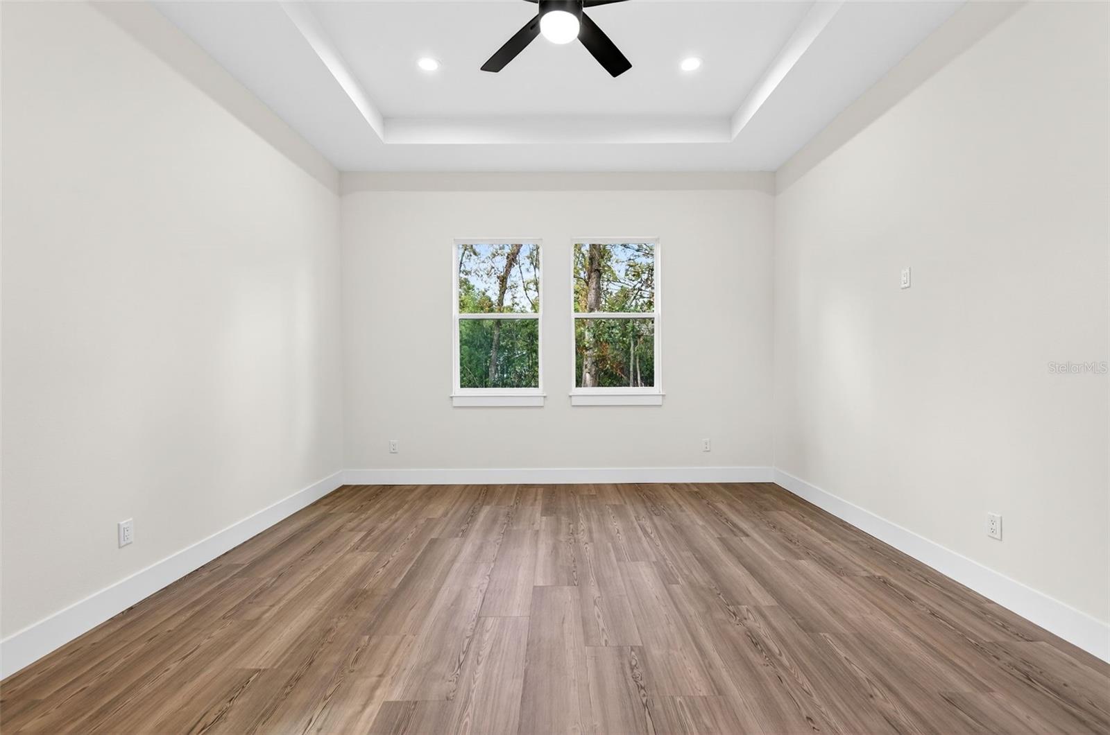 MILLS ESTATE - Residential