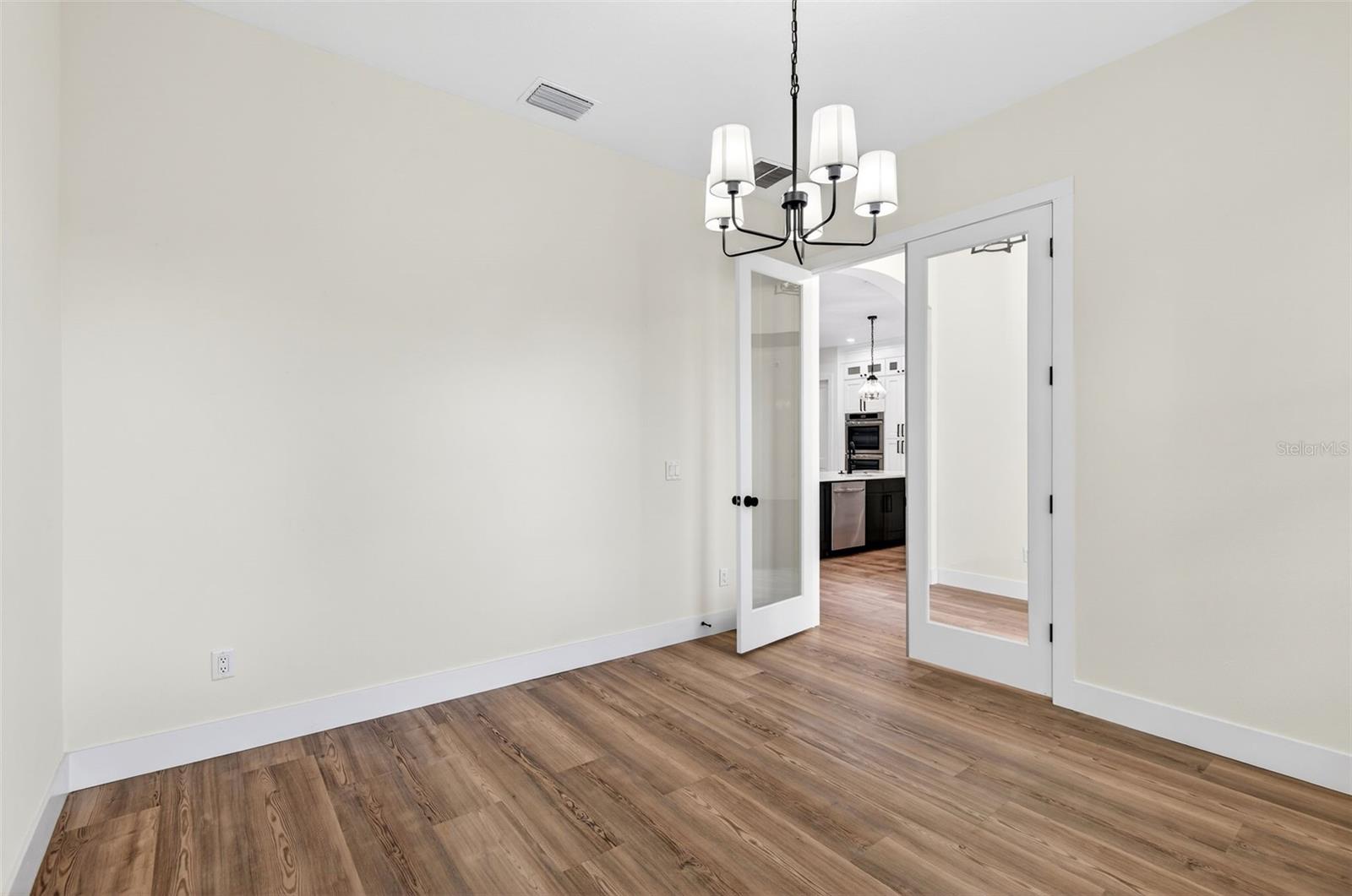 MILLS ESTATE - Residential