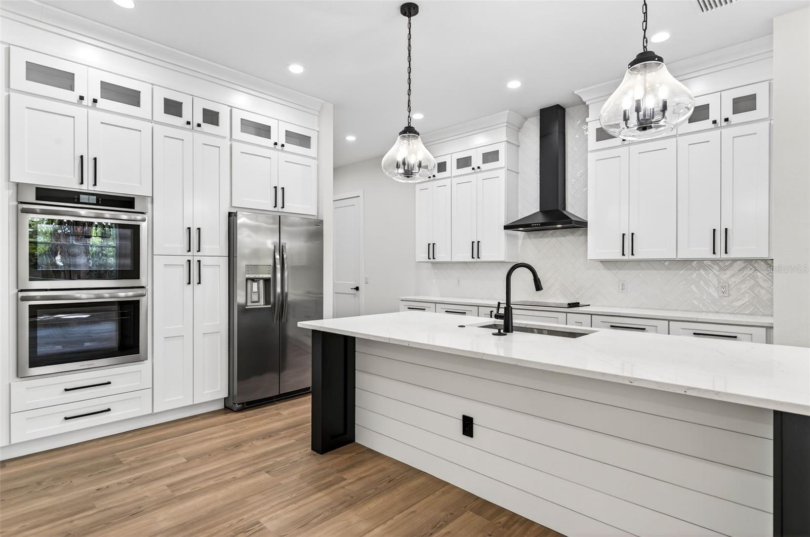 MILLS ESTATE - Residential