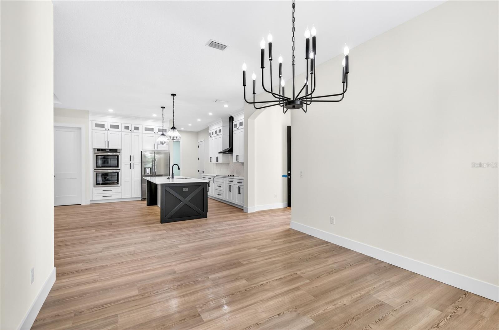 MILLS ESTATE - Residential