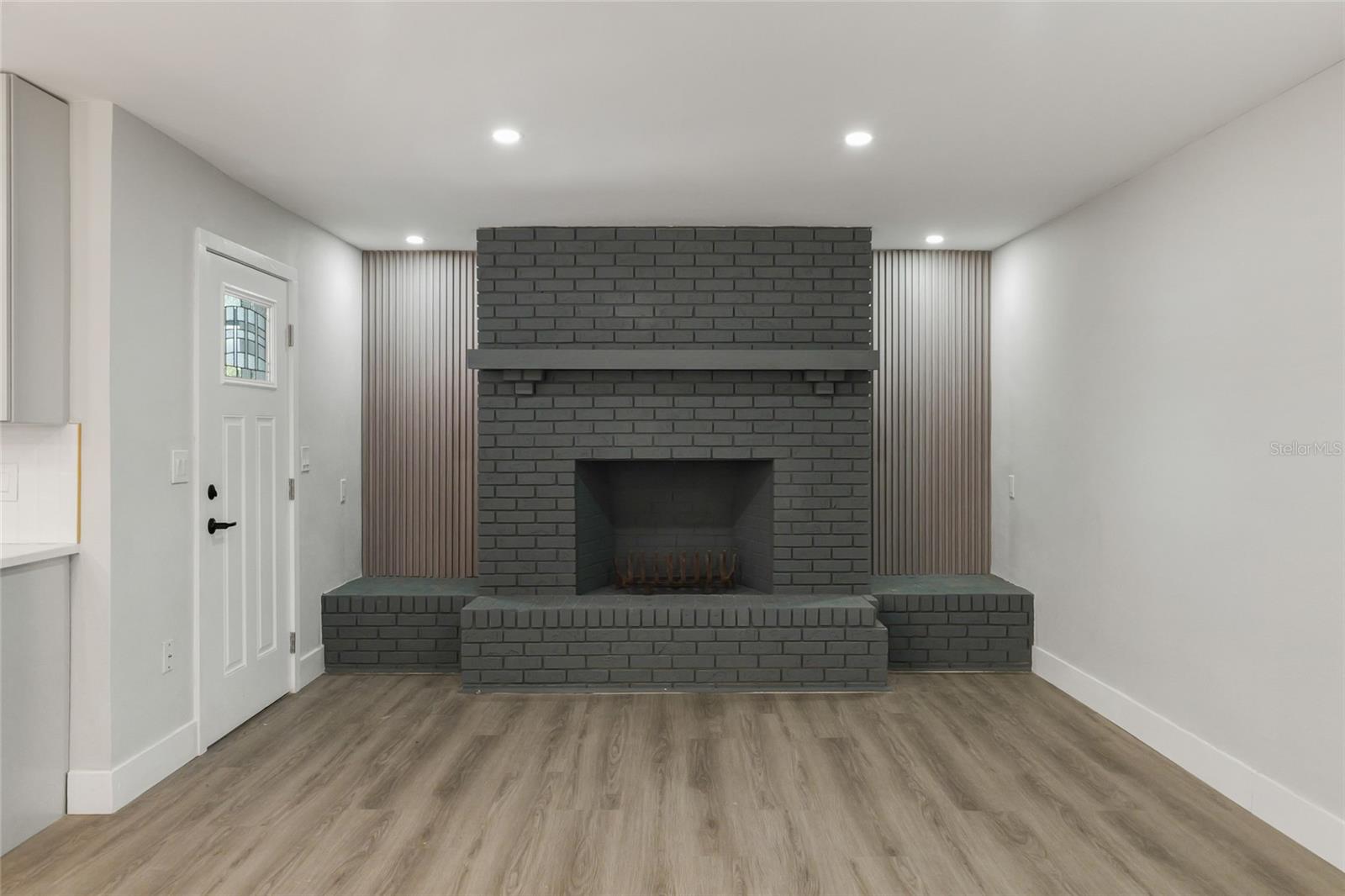 EAST BAY ESTATES - Residential