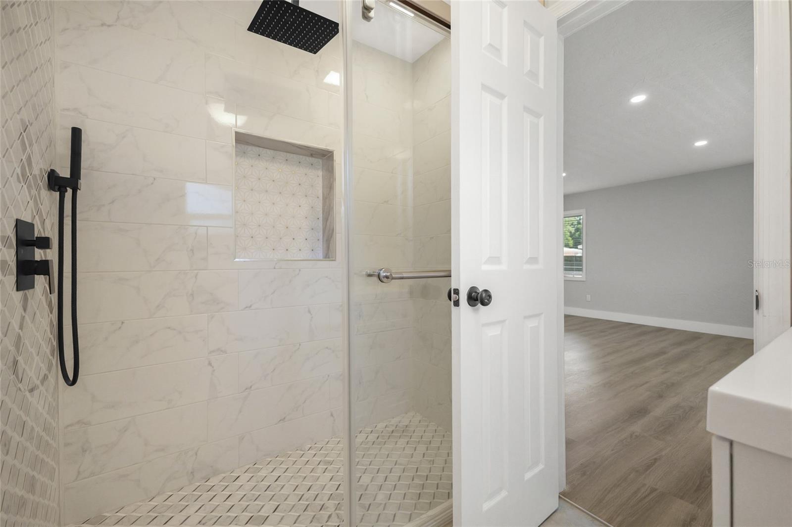 EAST BAY ESTATES - Residential