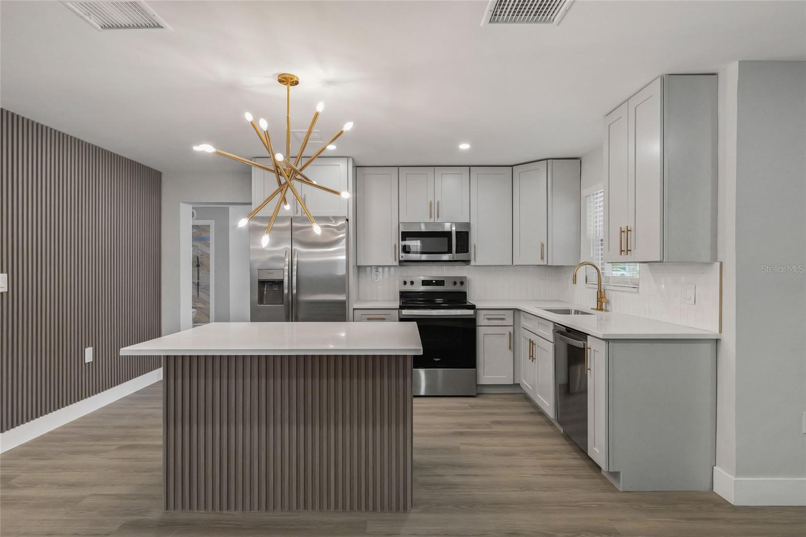 EAST BAY ESTATES - Residential