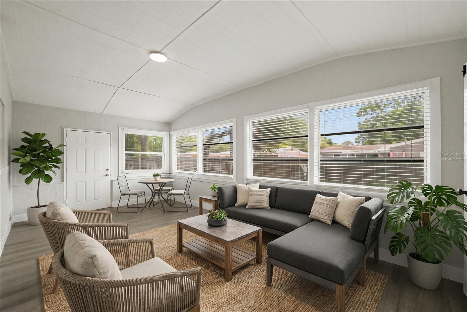 EAST BAY ESTATES - Residential