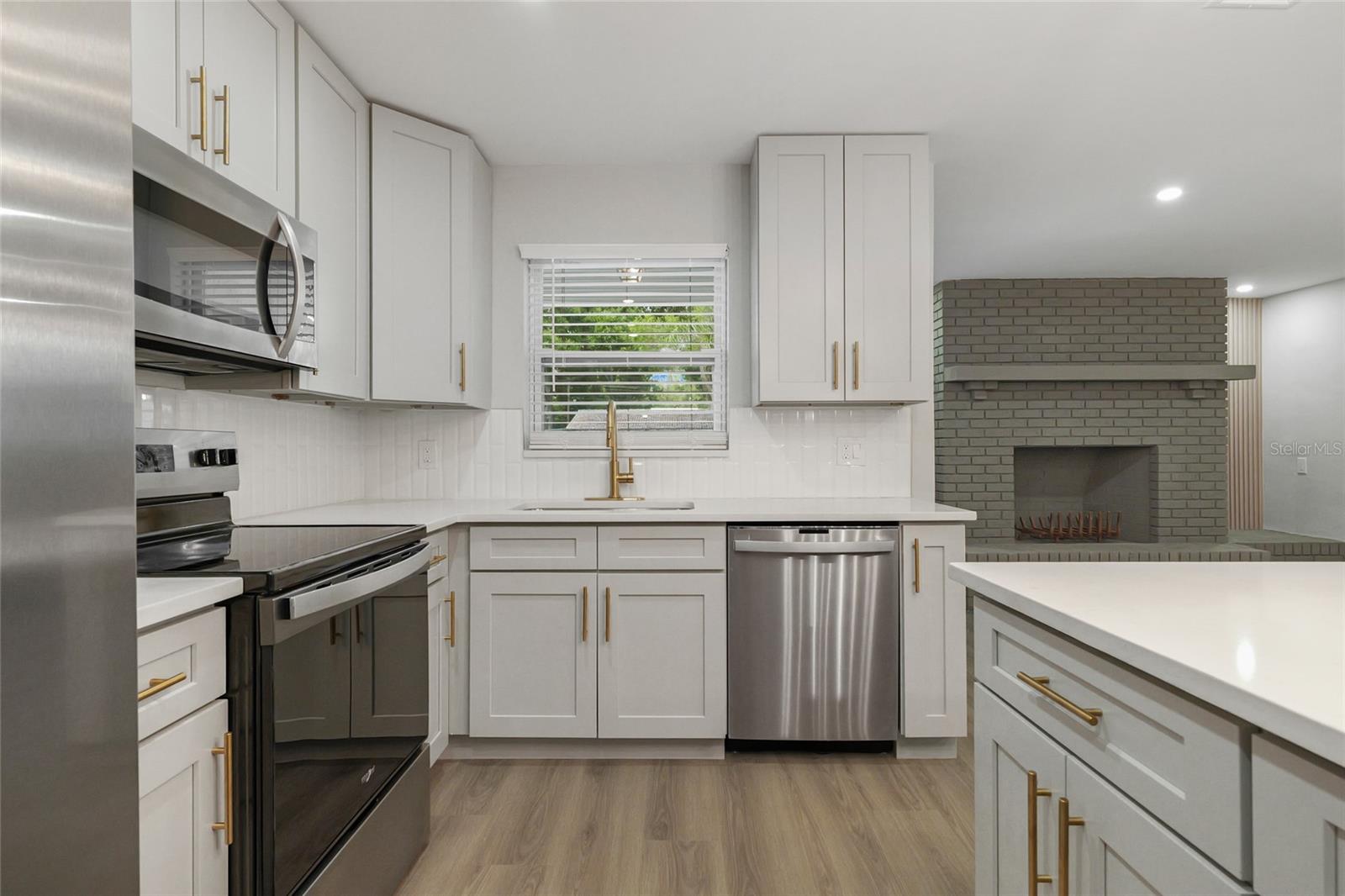 EAST BAY ESTATES - Residential