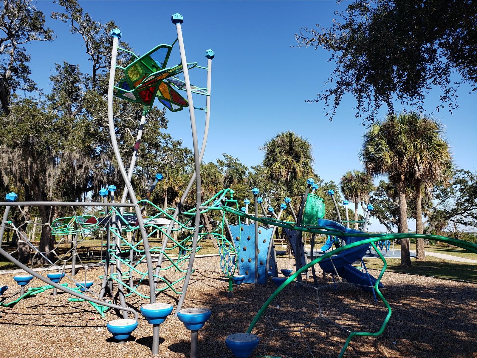 CLEMENTS WOOD PH 04C - Residential