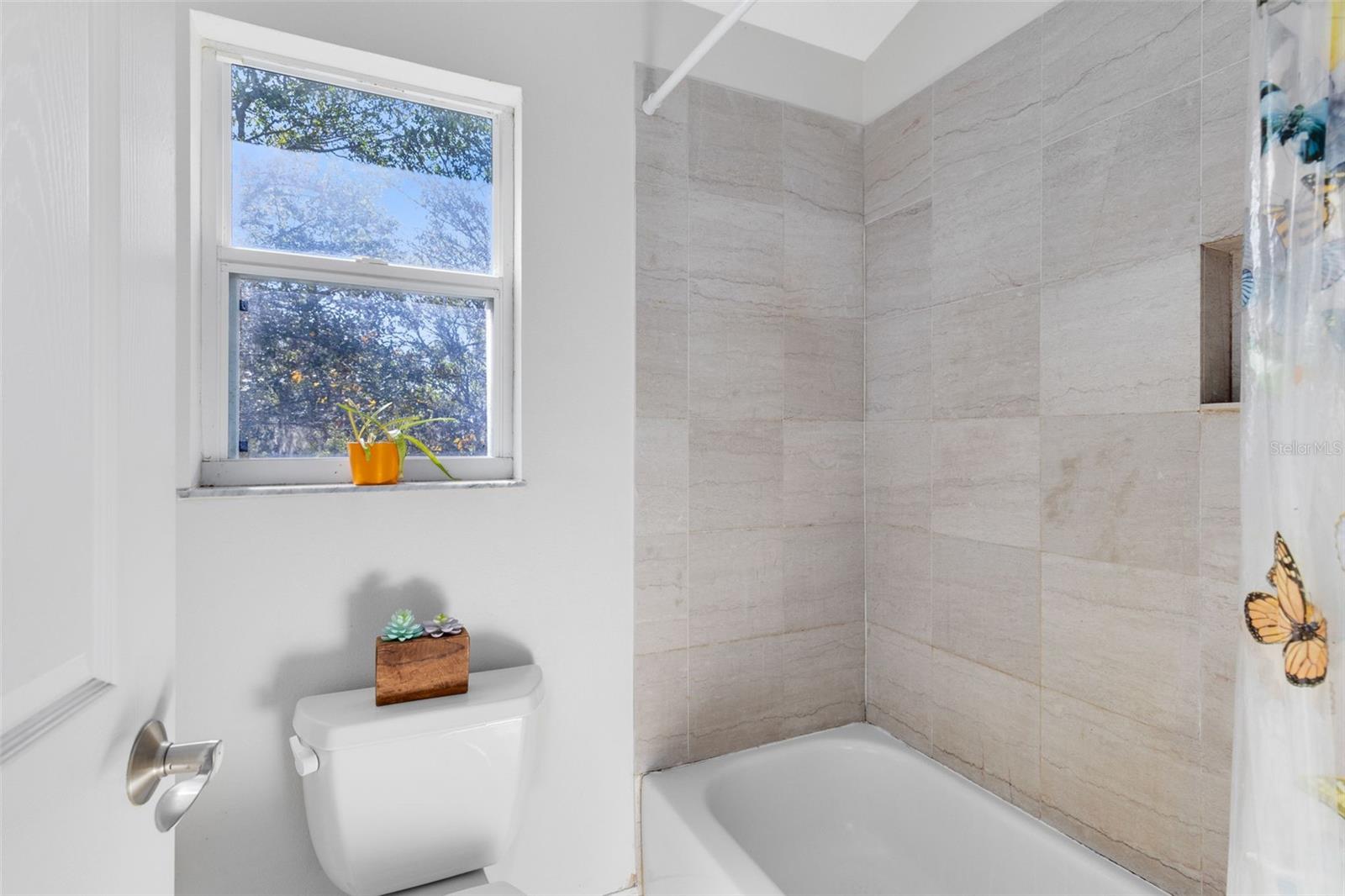 CLEMENTS WOOD PH 04C - Residential