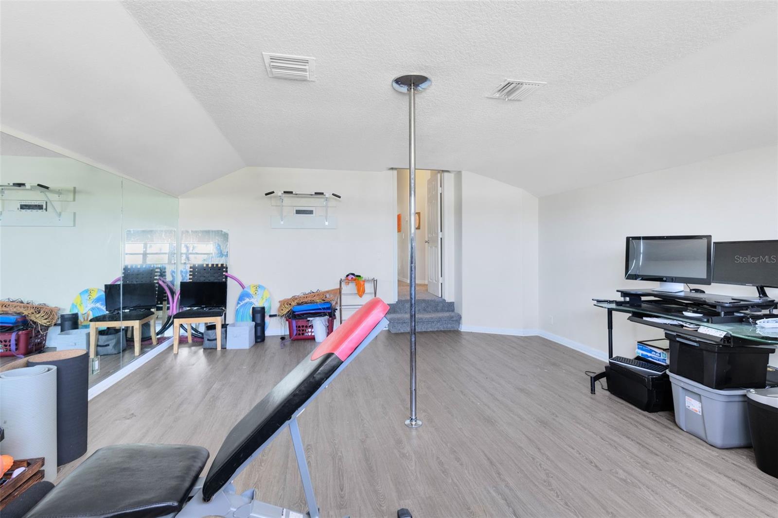 CLEMENTS WOOD PH 04C - Residential