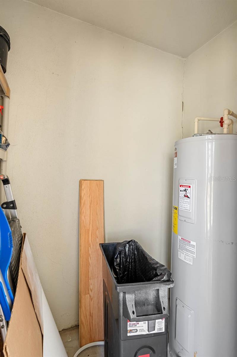 REGENCY KEY TWNHMS - Residential