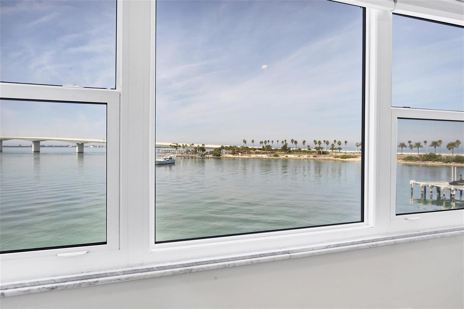 HARBOR HOUSE WEST - Residential