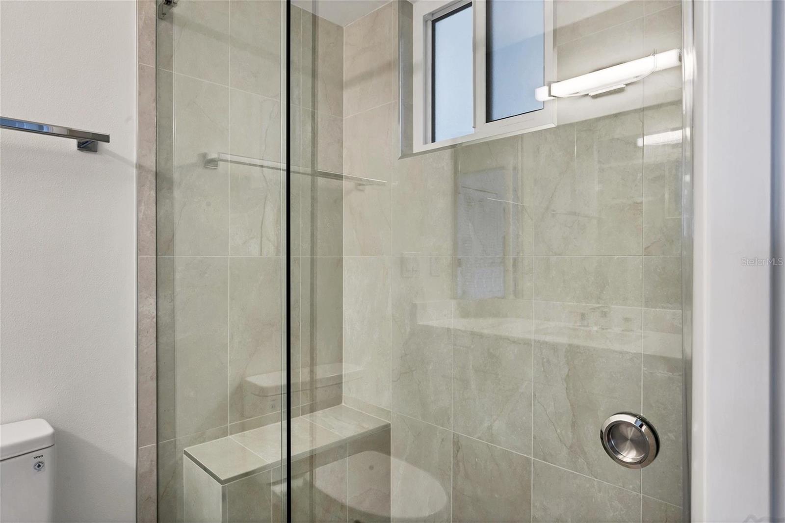 HARBOR HOUSE WEST - Residential