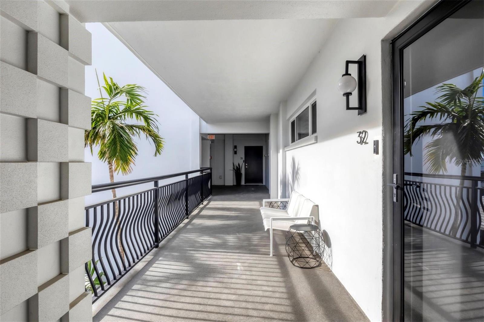 HARBOR HOUSE WEST - Residential