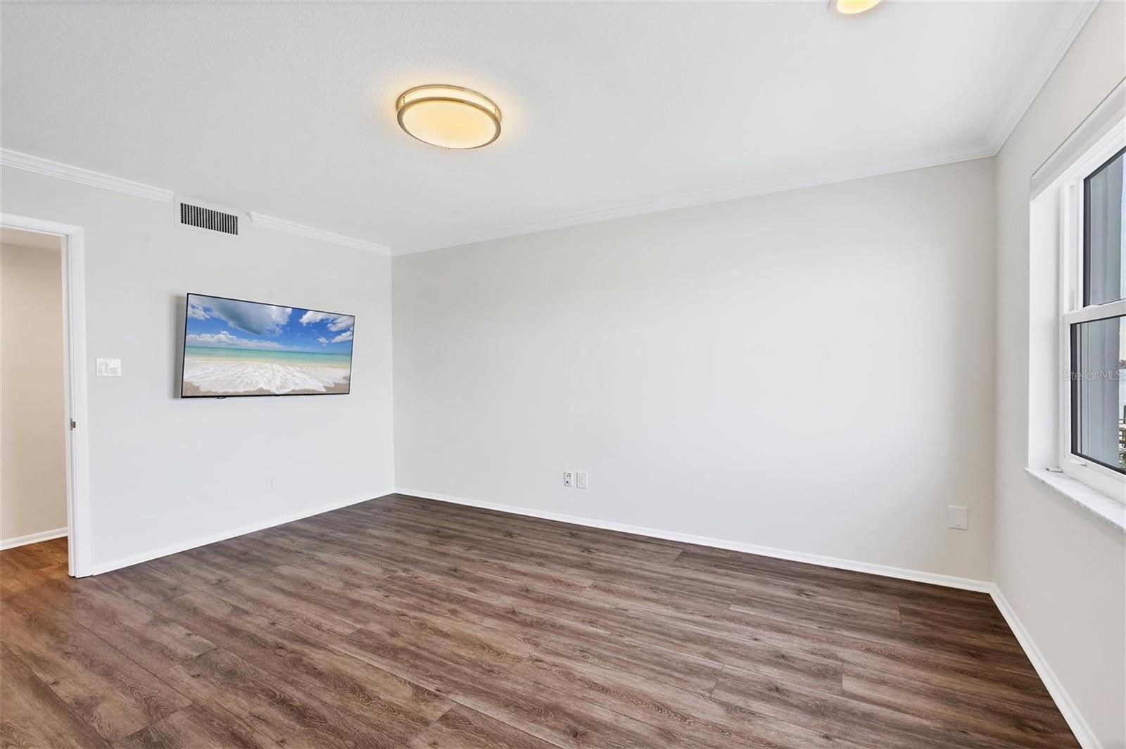 HARBOR HOUSE WEST - Residential