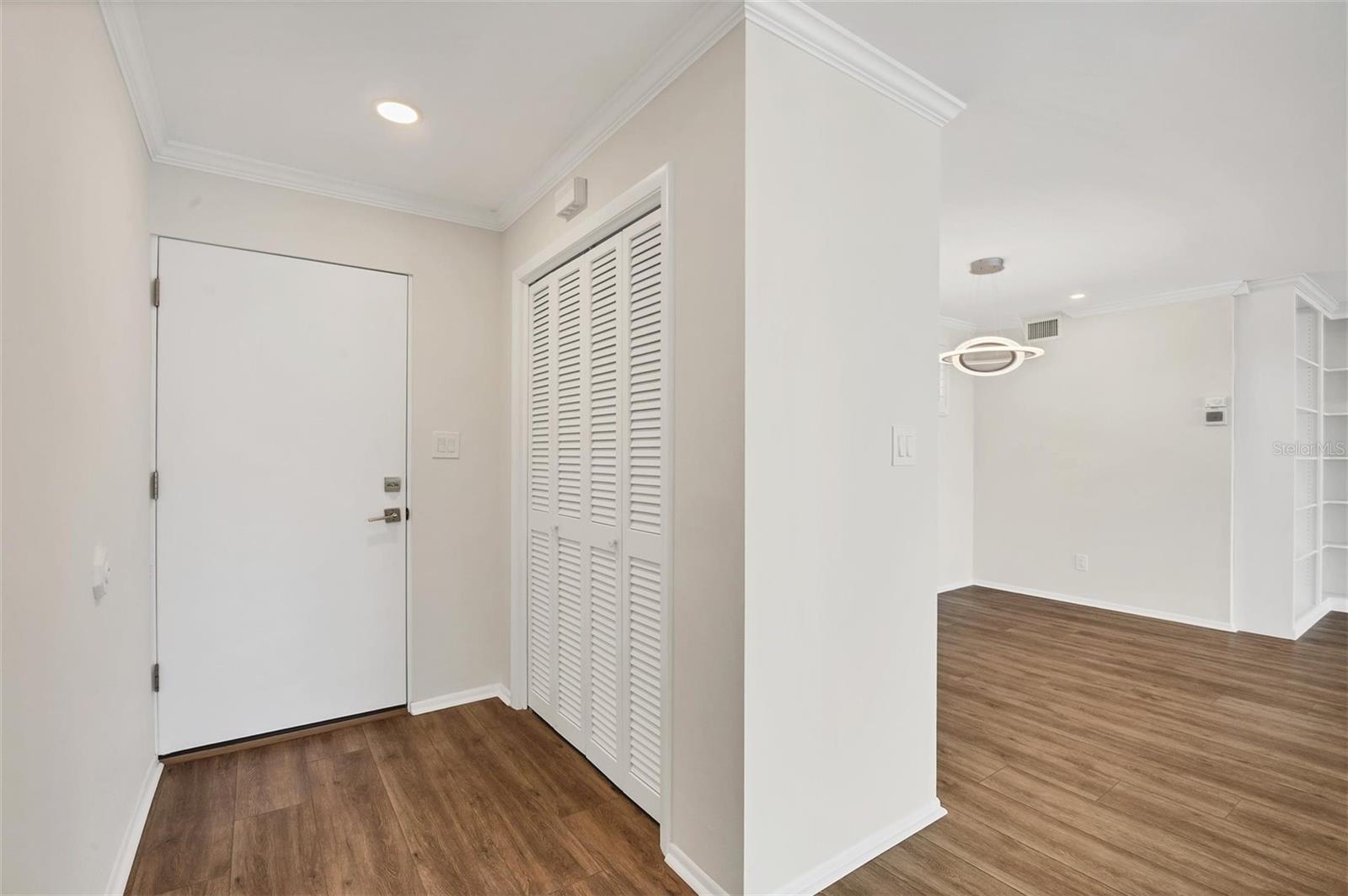 HARBOR HOUSE WEST - Residential