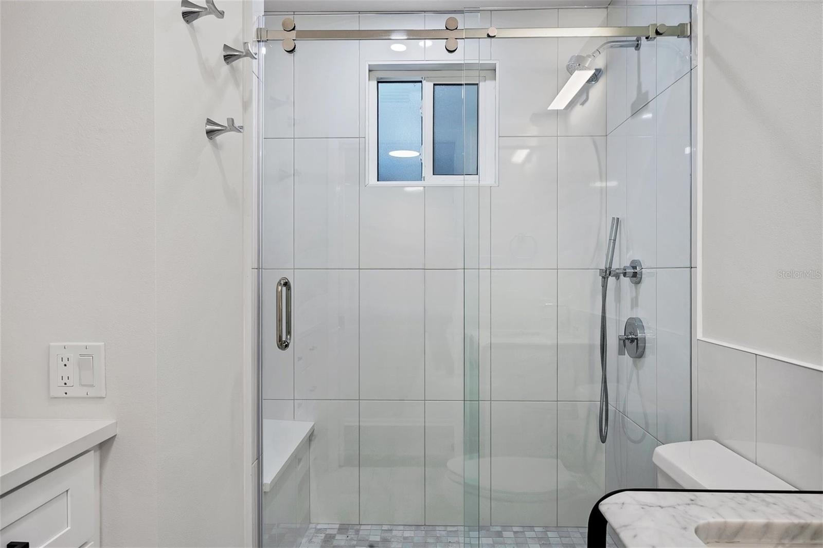 HARBOR HOUSE WEST - Residential